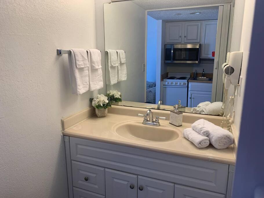 Royal Retreat-Amazing View-King Bed-1 Bedroom-Full Kitchen-Free Parking-Self Check-In Myrtle Beach Luaran gambar